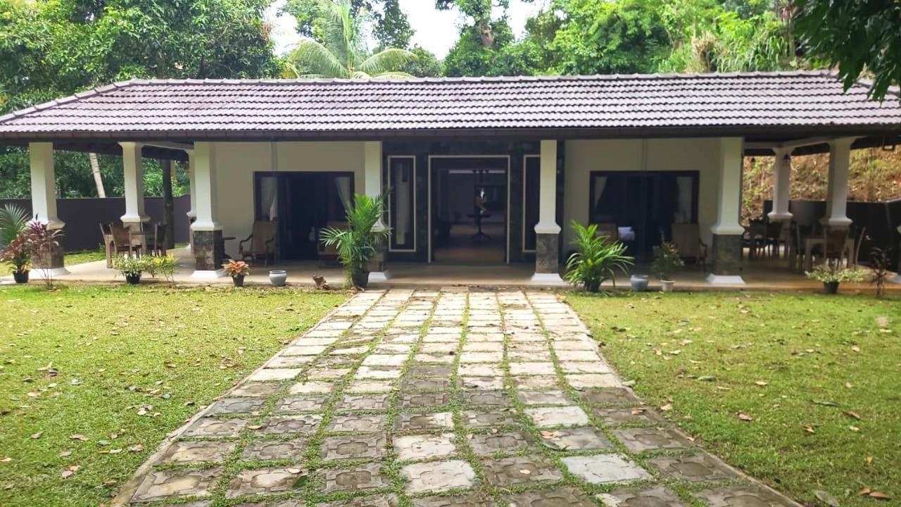 Villa D55 康提 外观 照片